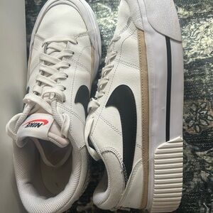 Nike Women’s Court Legacy